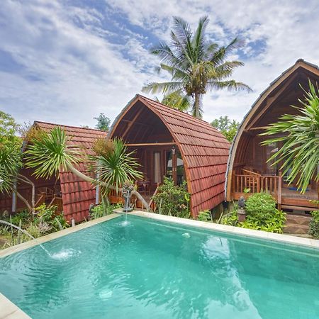 Dnr Lumbung Garden Hotell Toyapakeh Exteriör bild