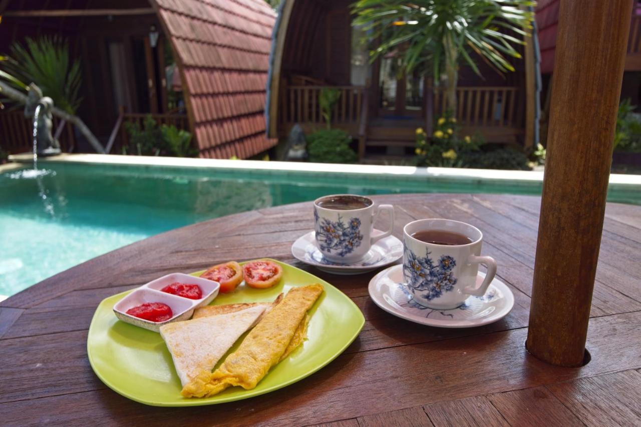 Dnr Lumbung Garden Hotell Toyapakeh Exteriör bild