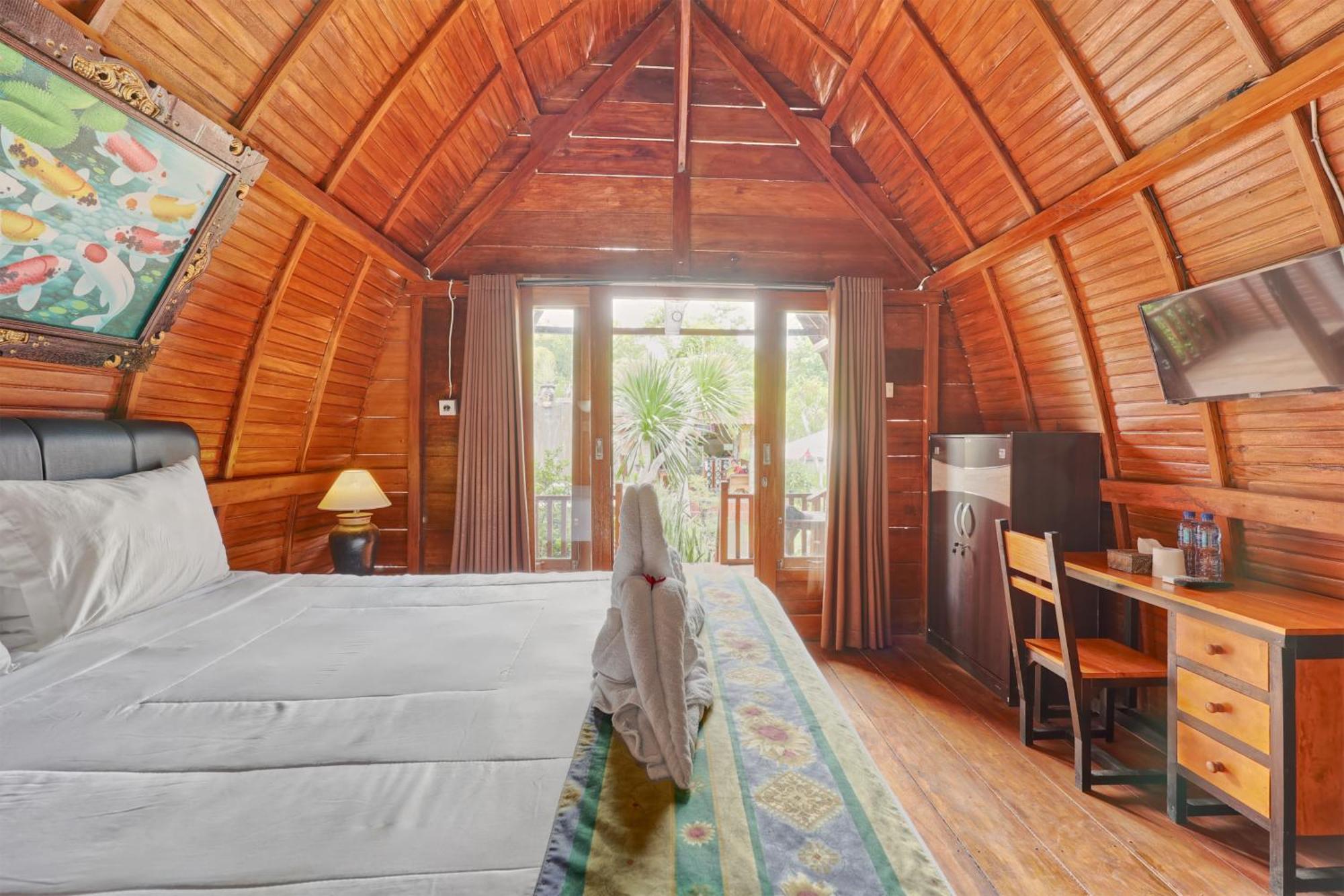 Dnr Lumbung Garden Hotell Toyapakeh Exteriör bild