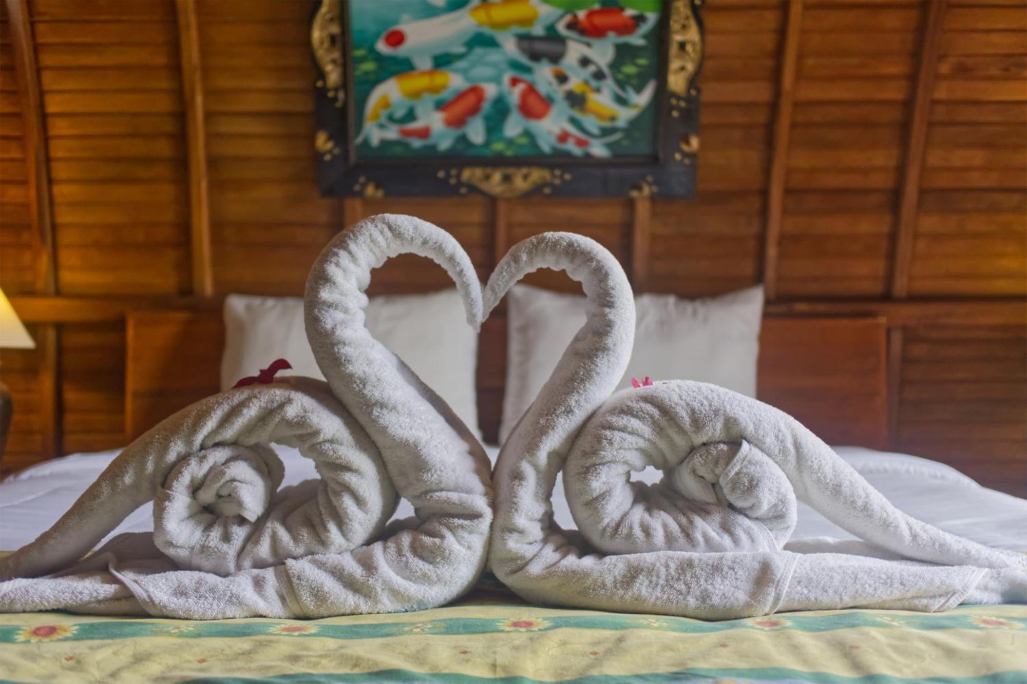 Dnr Lumbung Garden Hotell Toyapakeh Exteriör bild
