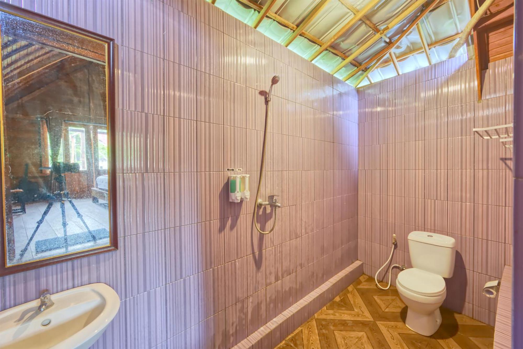 Dnr Lumbung Garden Hotell Toyapakeh Exteriör bild